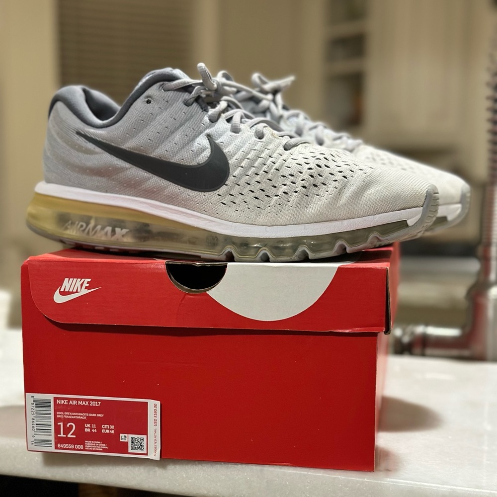 Nike men’s Air max 2017